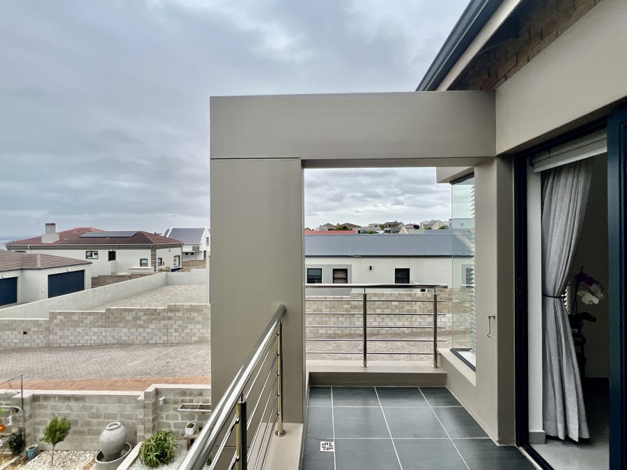 3 Bedroom Property for Sale in Myburgh Park Western Cape